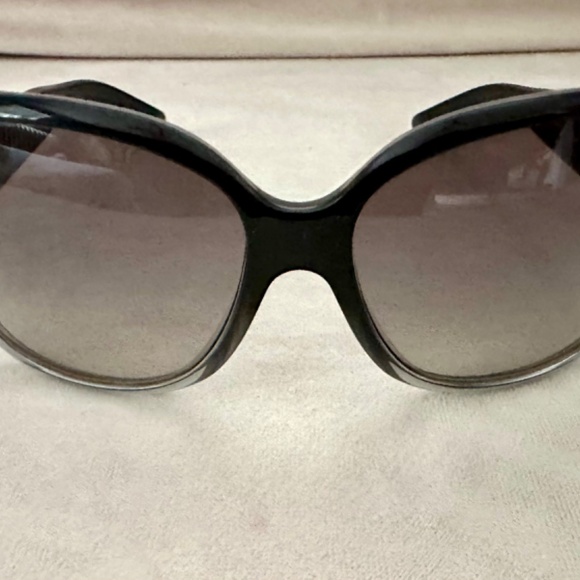 Prada Black PR 27MS Sunglasses with case - Picture 5 of 7